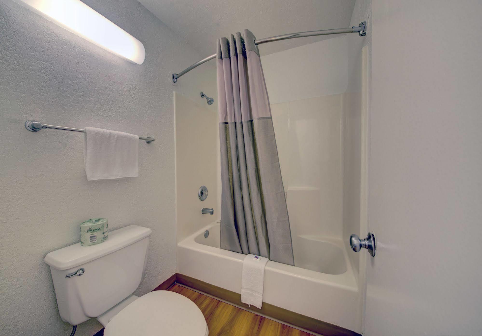6-cocoa Beach, Fl Hotel